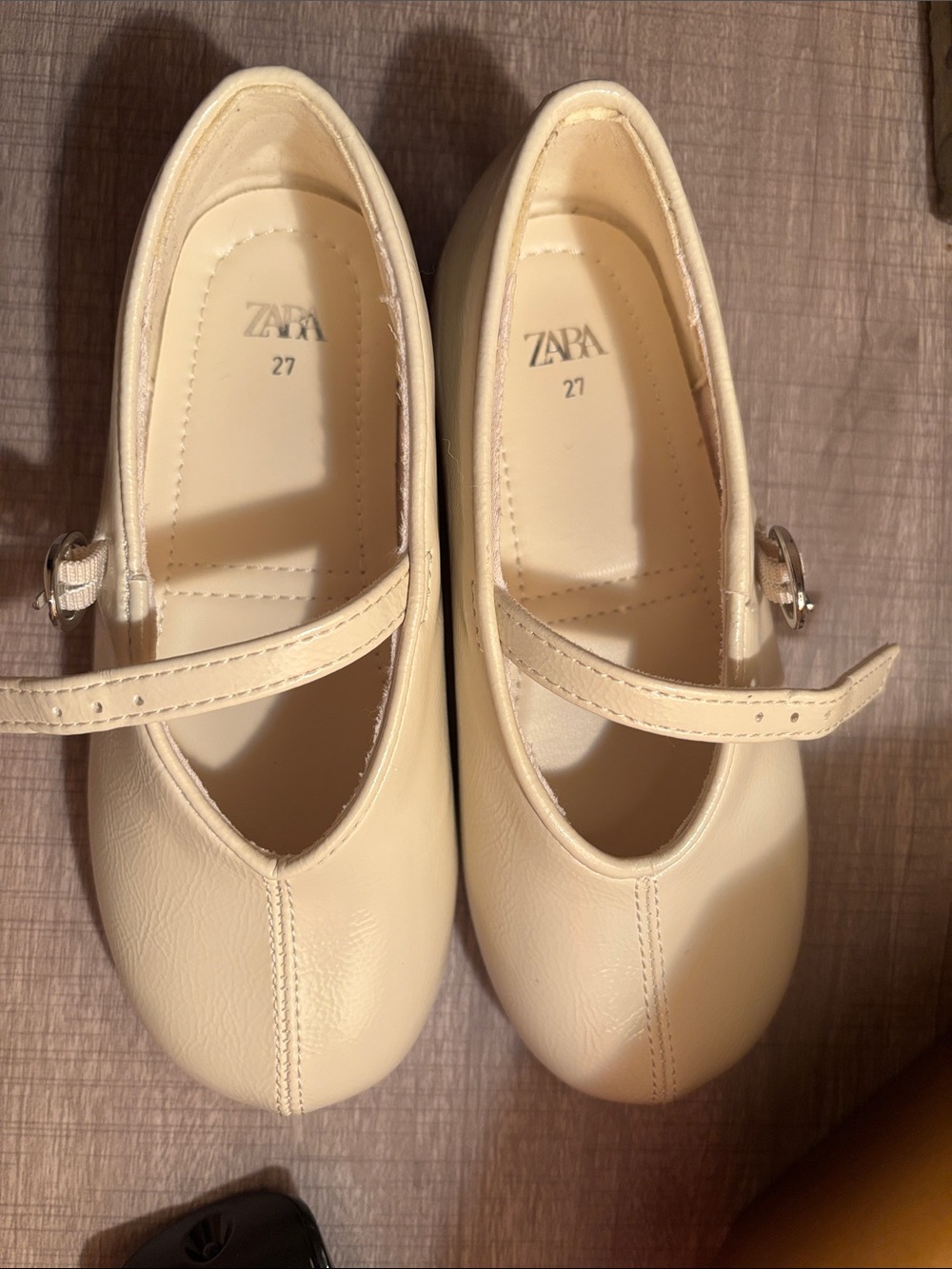 Brand new Zara Kids Creamy Ivory Mary Jane Flats